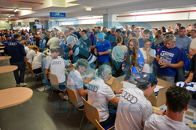 Eishockey, Herren, DEL, Saison 2024-2025, ERC Ingolstadt - Dauerkartenübergabe, 04.08.2024