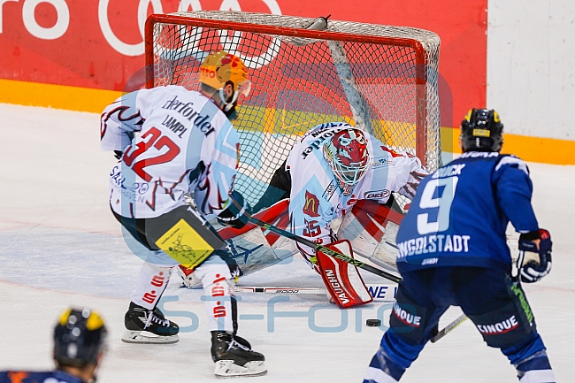 ERC Ingolstadt - Fischtown Pinguins Bremerhaven,, Eishockey, DEL, Deutsche Eishockey Liga, Preplayoff, Spiel 1, 01.03.2016