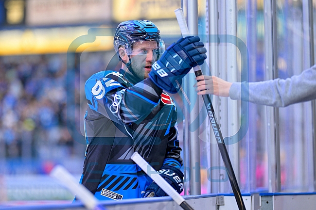Eishockey, Herren, DEL, Saison 2025-2026, Spiel 21, ERC Ingolstadt - Pinguins Bremerhaven, 23.11.2025
