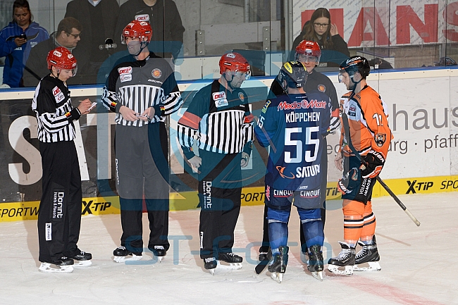 ERC Ingolstadt vs Grizzlys Wolfsburg, Eishockey, DEL, Deutsche Eishockey Liga, 18.10.2015