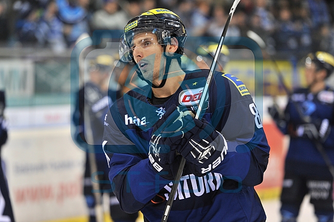 ERC Ingolstadt vs EHC Red Bull Muenchen, Eishockey, DEL, Deutsche Eishockey Liga, 04.12.2015