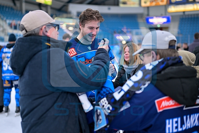 Eishockey, Herren, DEL, Saison 2025-2026, Spiel 21, ERC Ingolstadt - Pinguins Bremerhaven, 23.11.2025