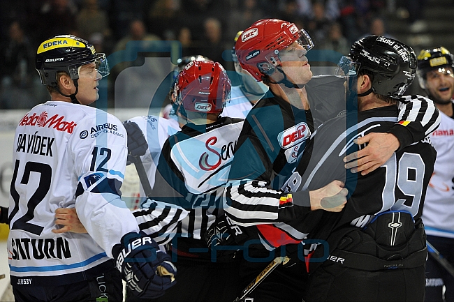 Thomas Sabo Ice Tigers vs ERC Ingolstadt, Eishockey, DEL, Deutsche Eishockey Liga, 13.12.2015