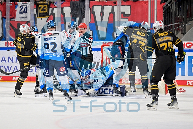 Eishockey, Herren, DEL, Saison 2024-2025, Playoffs Viertelfinale, Spiel 6, Nürnberg Ice Tigers - ERC Ingolstadt, 28.03.2025