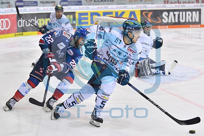 ERC Ingolstadt vs Adler Mannheim, Eishockey, DEL, Deutsche Eishockey Liga, Spieltag 28, 08.12.2017
