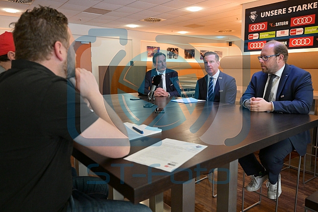 Eishockey, Herren, DEL, Saison 2021-2022, ERC Ingolstadt - Vorstellung Sportdirektor Tim Regan, 22.04.2022