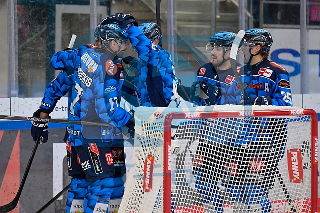 Eishockey, Herren, DEL, Saison 2025-2026, Spiel 21, ERC Ingolstadt - Pinguins Bremerhaven, 23.11.2025