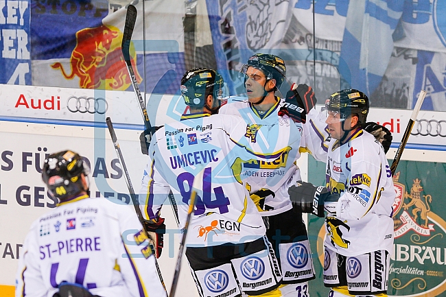 ERC Ingolstadt - Krefeld Pinguine, Eishockey, DEL, Deutsche Eishockey Liga, Spieltag 5, 30.09.2016, Foto: Eibner / Oliver STRISCH
