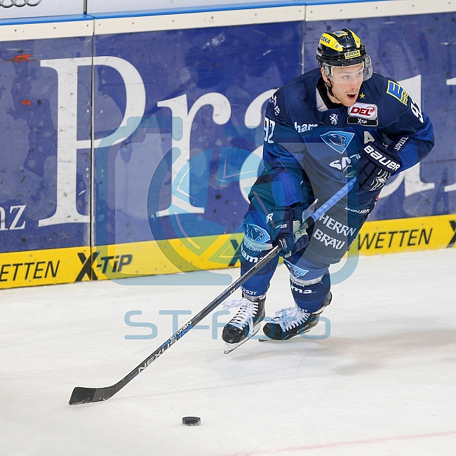 ERC Ingolstadt vs EHC Red Bull Muenchen, Eishockey, DEL, Deutsche Eishockey Liga, Spieltag 23, 04.12.2015