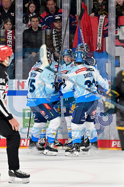 Eishockey, Herren, DEL, Saison 2024-2025, Playoffs Viertelfinale, Spiel 6, Nürnberg Ice Tigers - ERC Ingolstadt, 28.03.2025