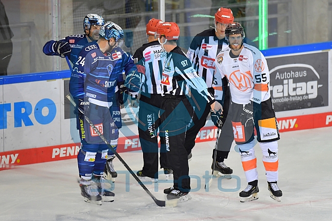 Vorbereitung, Gäubodencup, Eishockey, Herren, DEL, Saison 2021-2022, Grizzlys Wolfsburg - ERC Ingolstadt, 13.08.2021