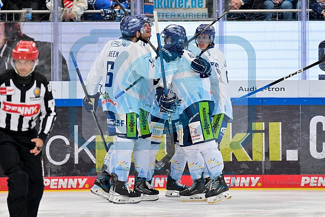 Eishockey, Herren, DEL, Saison 2025-2026, Spiel 7, ERC Ingolstadt - Straubing Tigers, 03.10.2025