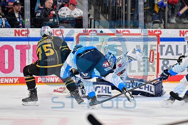 Eishockey, Herren, DEL, Saison 2024-2025, Playoffs Viertelfinale, Spiel 6, Nürnberg Ice Tigers - ERC Ingolstadt, 28.03.2025