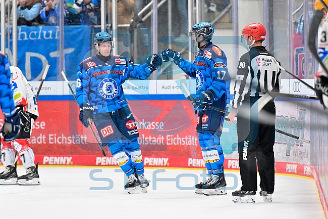 Eishockey, Herren, DEL, Saison 2025-2026, Spiel 21, ERC Ingolstadt - Pinguins Bremerhaven, 23.11.2025