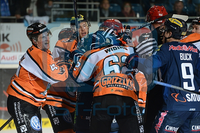 ERC Ingolstadt vs Grizzlys Wolfsburg, Eishockey, DEL, Deutsche Eishockey Liga, 18.10.2015
