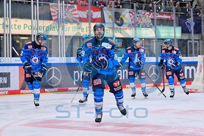 Eishockey, Herren, DEL, Saison 2025-2026, Spiel 21, ERC Ingolstadt - Pinguins Bremerhaven, 23.11.2025