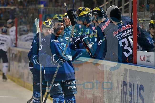 ERC Ingolstadt vs Eisbaeren Berlin, Eishockey, DEL, Deutsche Eishockey Liga, 15.01.2016