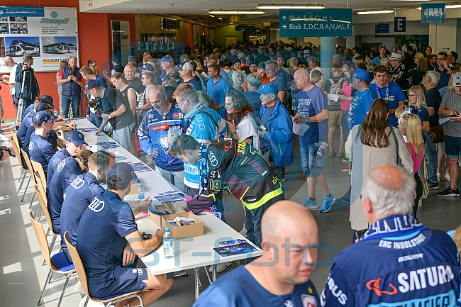 Eishockey, Herren, DEL, Saison 2023-2024, ERC Ingolstadt - Dauerkartenübergabe, 13.08.2023