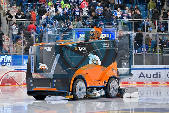 Eishockey, Herren, DEL, Saison 2025-2026, Spiel 21, ERC Ingolstadt - Pinguins Bremerhaven, 23.11.2025