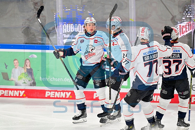Eishockey, Herren, DEL, Saison 2025-2026, Gäubodenvolksfest-Cup 2025, Spiel 1, Nürnberg Ice Tigers - ERC Ingolstadt, 15.08.2025