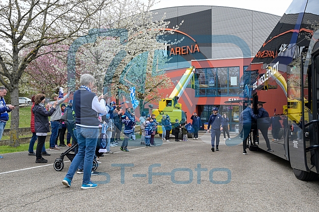Eishockey, Herren, DEL, Saison 2022-2023, Playoff-Finale - Spiel 1, ERC Ingolstadt - Abfahrt vor Finalspiel 1, 14.04.2023