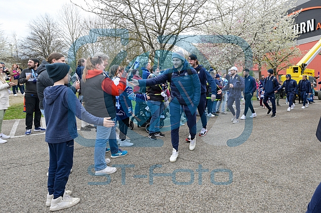 Eishockey, Herren, DEL, Saison 2022-2023, Playoff-Finale - Spiel 1, ERC Ingolstadt - Abfahrt vor Finalspiel 1, 14.04.2023