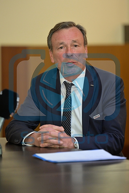 Eishockey, Herren, DEL, Saison 2021-2022, ERC Ingolstadt - Vorstellung Sportdirektor Tim Regan, 22.04.2022