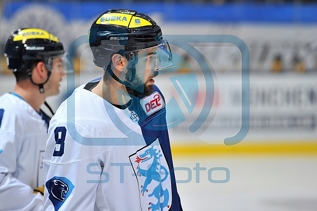 EHC Red Bull Muenchen vs ERC Ingolstadt, Eishockey, DEL, Deutsche Eishockey Liga, Spieltag 28, 16.12.2016