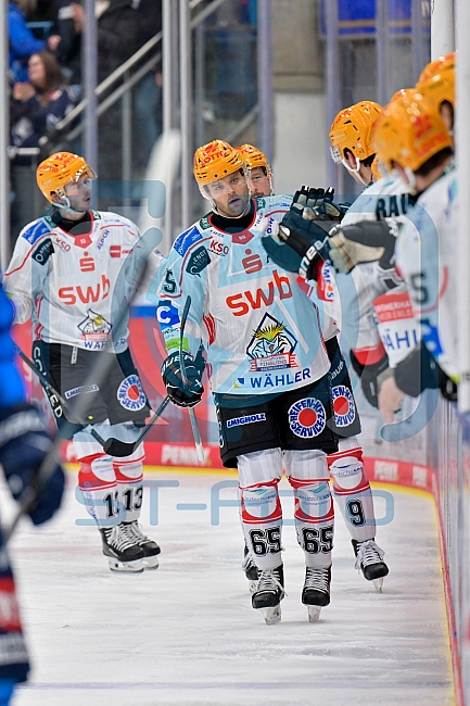 Eishockey, Herren, DEL, Saison 2025-2026, Spiel 21, ERC Ingolstadt - Pinguins Bremerhaven, 23.11.2025