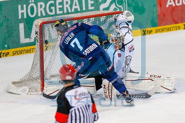 ERC Ingolstadt vs Thomas Sabo Ice Tigers, Eishockey, DEL, Deutsche Eishockey Liga, Spieltag 32, 30.12.2015 Foto: Oliver Strisch / st-foto.de