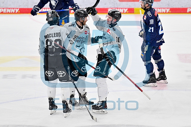 Eishockey, Herren, DEL, Saison 2024-2025, Playoffs Halbfinale, Spiel 3, ERC Ingolstadt - Kölner Haie, 06.04.2025