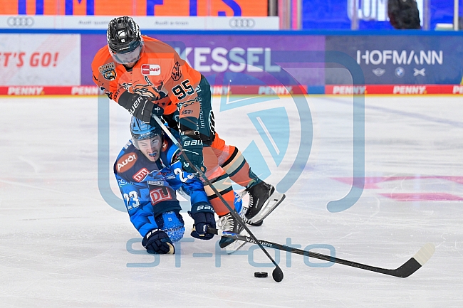 Eishockey, Herren, DEL, Saison 2025-2026, Playoffs Halbfinale, Spiel 3, ERC Ingolstadt - Grizzlys Wolfsburg, 19.09.2025