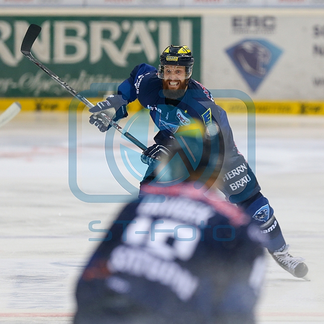 ERC Ingolstadt vs Eisbaeren Berlin, Eishockey, DEL, Deutsche Eishockey Liga, Spieltag 21, 27.11.2015