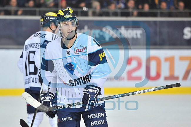EHC Red Bull Muenchen vs ERC Ingolstadt, Eishockey, DEL, Deutsche Eishockey Liga, Spieltag 28, 16.12.2016