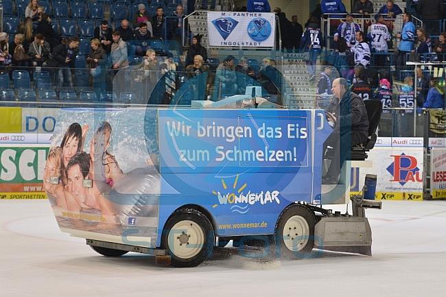 ERC Ingolstadt vs EHC Red Bull Muenchen, Eishockey, DEL, Deutsche Eishockey Liga, 04.12.2015