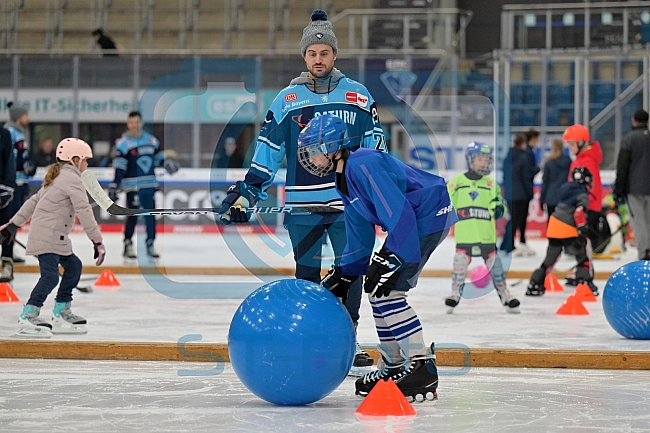 Eishockey, Herren, DEL, Saison 2022-2023, ERC Ingolstadt - Kids On Ice Day, 19.11.2022