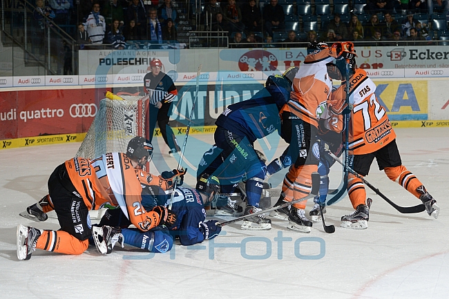 ERC Ingolstadt vs Grizzlys Wolfsburg, Eishockey, DEL, Deutsche Eishockey Liga, 18.10.2015