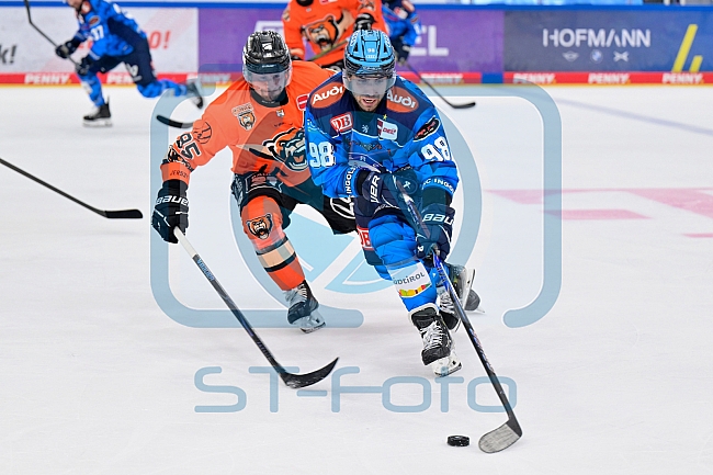 Eishockey, Herren, DEL, Saison 2025-2026, Playoffs Halbfinale, Spiel 3, ERC Ingolstadt - Grizzlys Wolfsburg, 19.09.2025