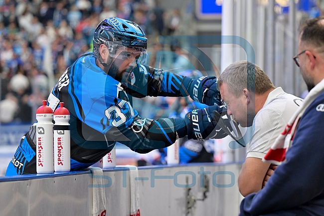 Eishockey, Herren, DEL, Saison 2025-2026, Playoffs Halbfinale, Spiel 3, ERC Ingolstadt - Grizzlys Wolfsburg, 19.09.2025