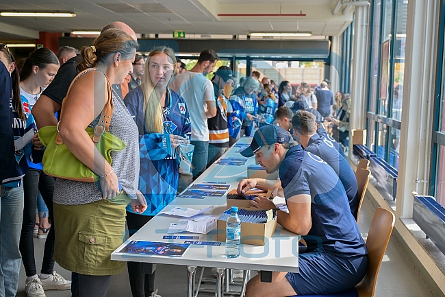 Eishockey, Herren, DEL, Saison 2023-2024, ERC Ingolstadt - Dauerkartenübergabe, 13.08.2023