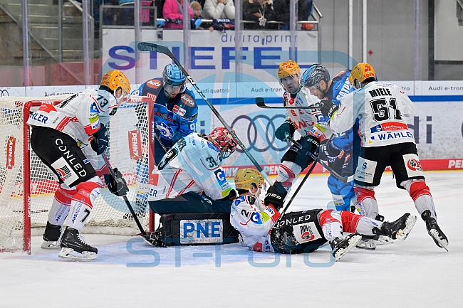 Eishockey, Herren, DEL, Saison 2025-2026, Spiel 21, ERC Ingolstadt - Pinguins Bremerhaven, 23.11.2025