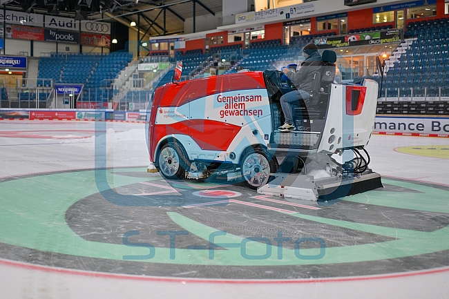 Hockey, Mens, CHL, Season 2025-2026, Regular Season, Round of 16, ERC Ingolstadt - EC Red Bull Salzburg, 13.11.2025