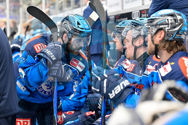 Eishockey, Herren, DEL, Saison 2025-2026, Spiel 21, ERC Ingolstadt - Pinguins Bremerhaven, 23.11.2025