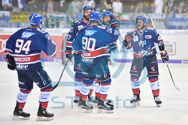 ERC Ingolstadt vs Adler Mannheim, Eishockey, DEL, Deutsche Eishockey Liga, Spieltag 28, 08.12.2017