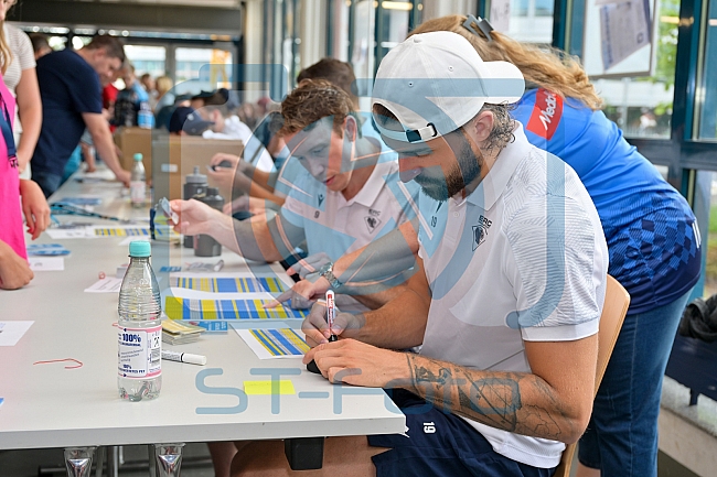 Eishockey, Herren, DEL, Saison 2024-2025, ERC Ingolstadt - Dauerkartenübergabe, 04.08.2024