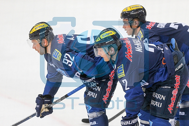 ERC Ingolstadt vs Thomas Sabo Ice Tigers, Eishockey, DEL, Deutsche Eishockey Liga, Spieltag 32, 30.12.2015 Foto: Oliver Strisch / st-foto.de
