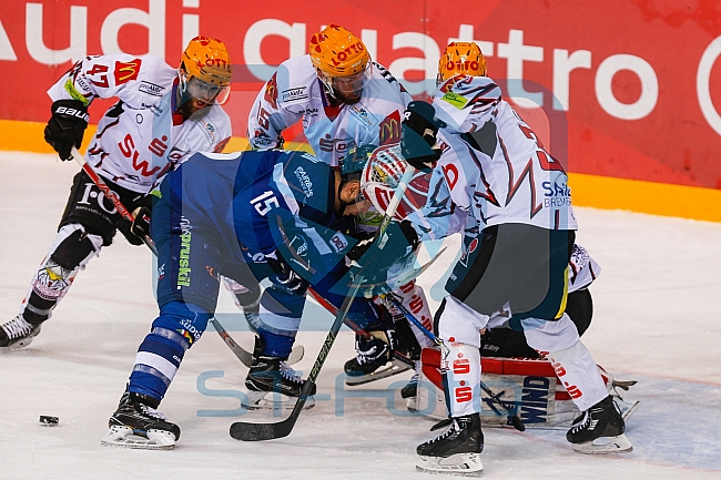ERC Ingolstadt - Fischtown Pinguins Bremerhaven,, Eishockey, DEL, Deutsche Eishockey Liga, Preplayoff, Spiel 1, 01.03.2016