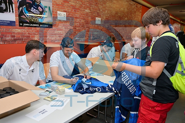 Eishockey, Herren, DEL, Saison 2024-2025, ERC Ingolstadt - Dauerkartenübergabe, 04.08.2024