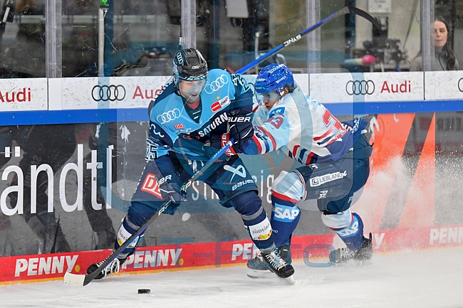 Eishockey, Herren, DEL, Saison 2022-2023, Playoff-Halbfinale - Spiel 3, ERC Ingolstadt - Adler Mannheim, 04.04.2023