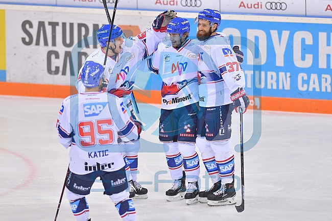 ERC Ingolstadt vs Adler Mannheim, Eishockey, DEL, Deutsche Eishockey Liga, Spieltag 19, 18.11.2018